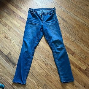 OLD NAVY HIGH RISE STRAIGHT JEANS SIZE: 12 TALL
